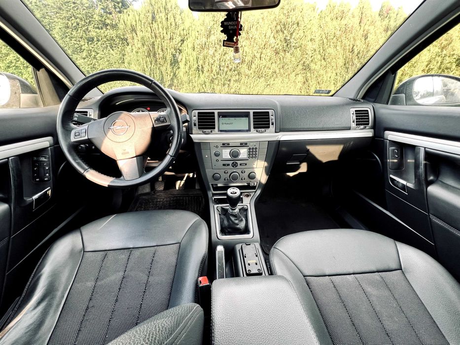 Opel Vectra C 1.8 b | hak | klima