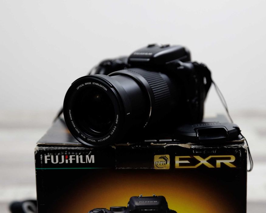 Aparat cyfrowy Fujifilm Finepix s200 exr y2k