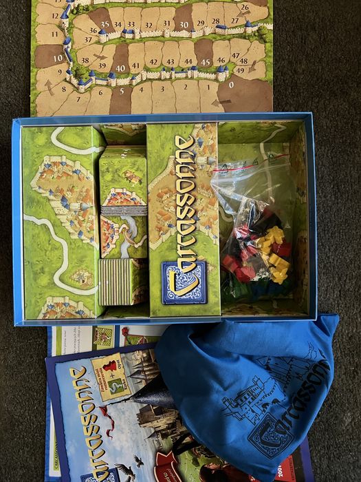 Carcassonne z dwoma rozszerzeniami
