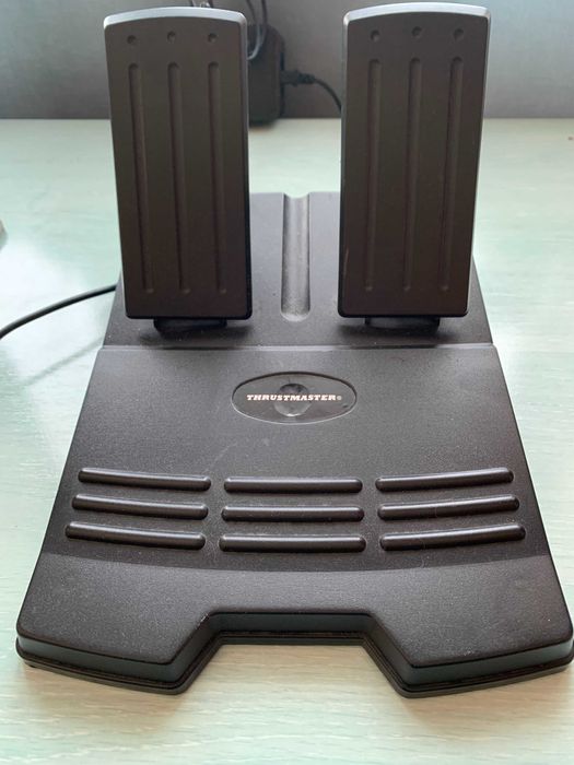 Volante Thrustmaster Enzo Ferrari RW PC