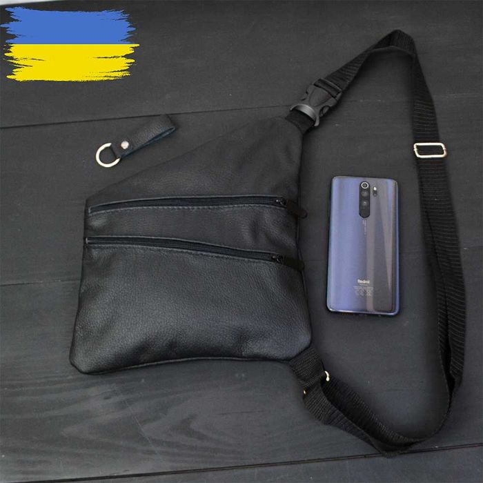 Качественная мужская сумка  из натуральной кожи. Цвет: чёрный.