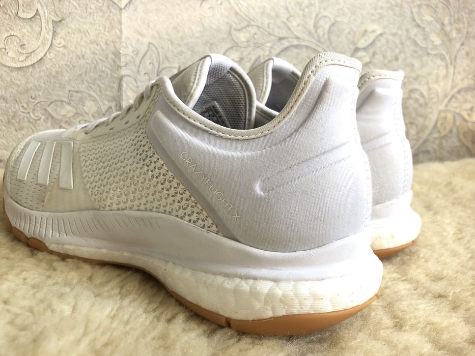 Як нові! Кросівки Adidas для волейболу, тенісу, зал 41 40,5 40 26 25,5