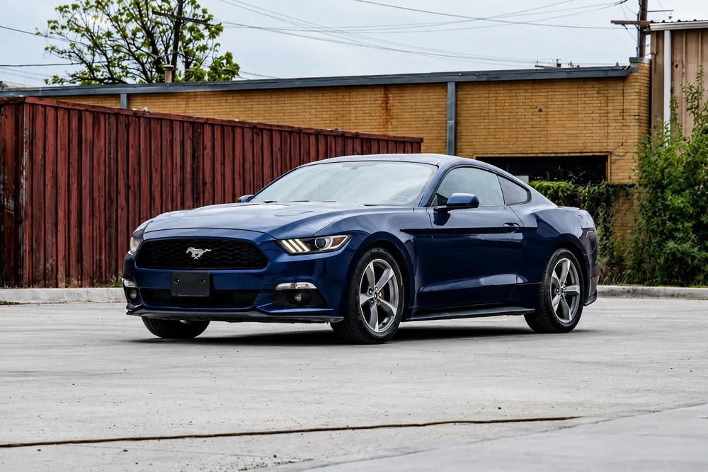 Ford Mustang Ford Mustang V6