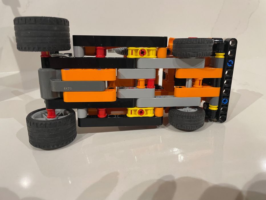 Lego 42104 ciężarówka wyścigowa