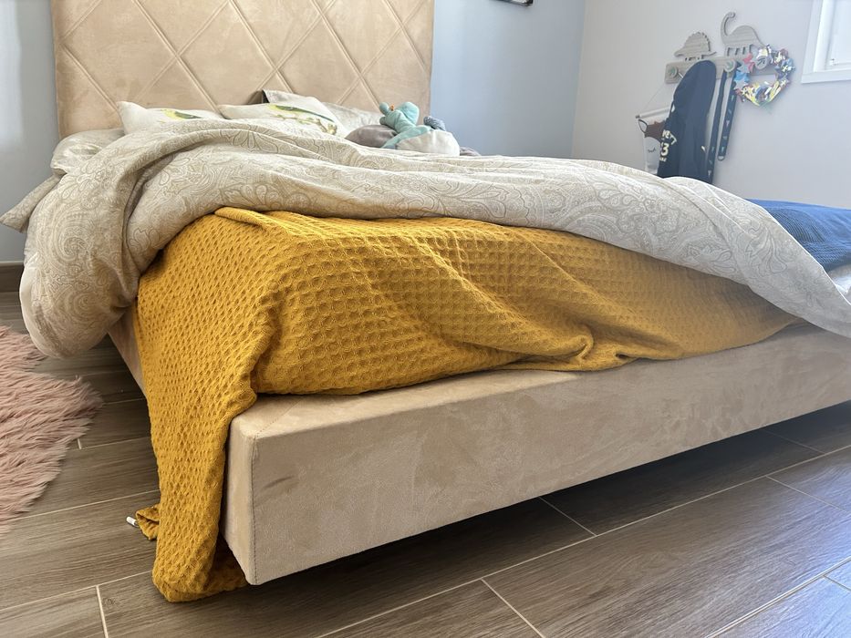 Cama casal com colchao