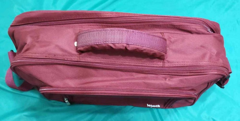 Laptop and document bag.64738613571457124