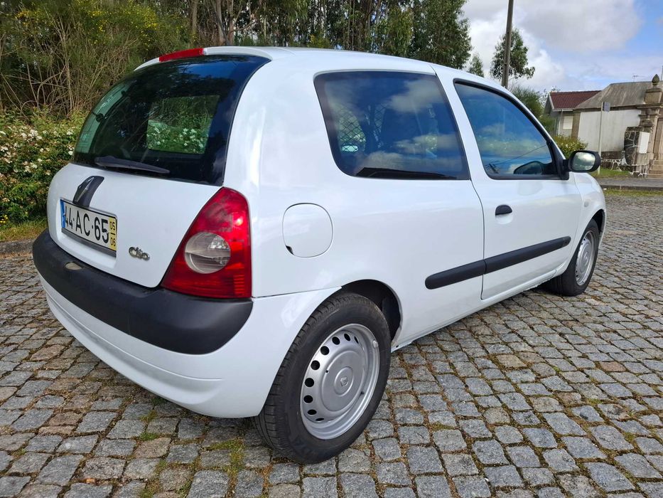 Renault Clio 1.5 dci Van Apenas 199 mil kms