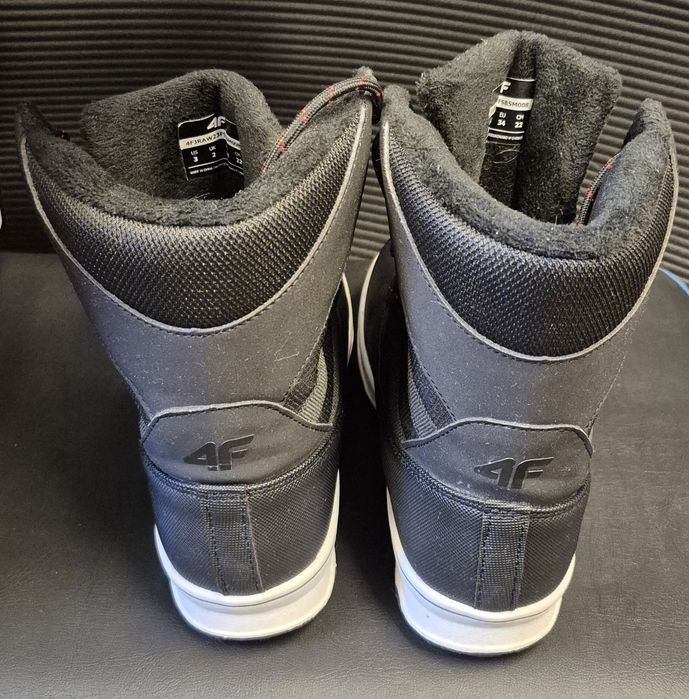 Buty zimowe śniegowce 4F czarne rozmiar 34