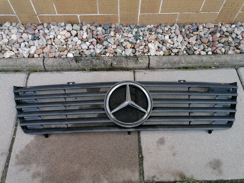 Mercedes Sprinter 901 grill emblemat 99 rok
