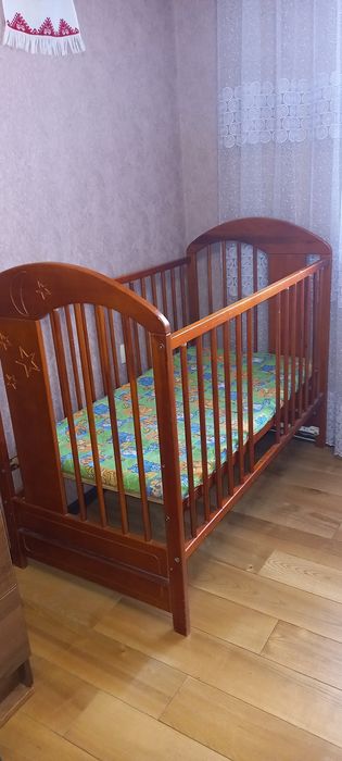 Ліжечко дитяче б/у