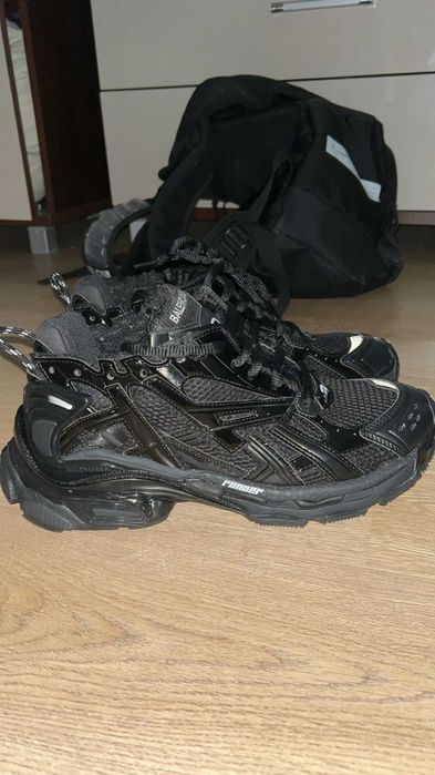 Balenciaga Runners | Size 44 EU | CW Black
