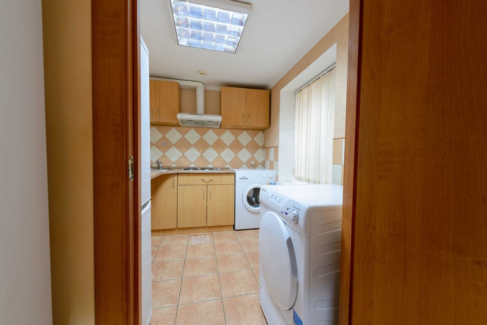 200 метров от метро Тараса Шевченко Киев Центр Общежитие Койко-место