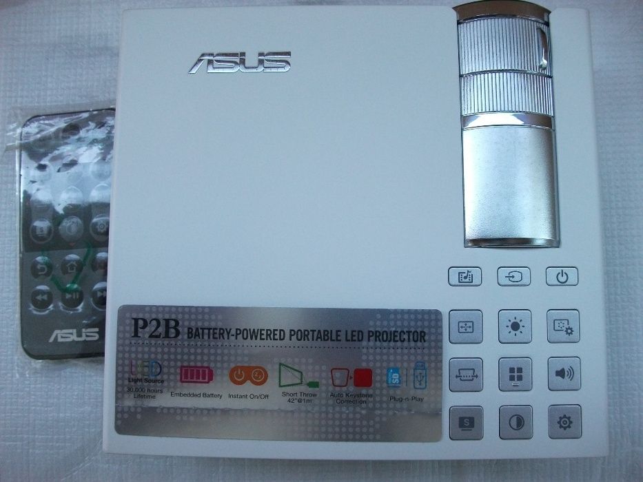 Projector LED portátil Asus P2B (quase NOVO]