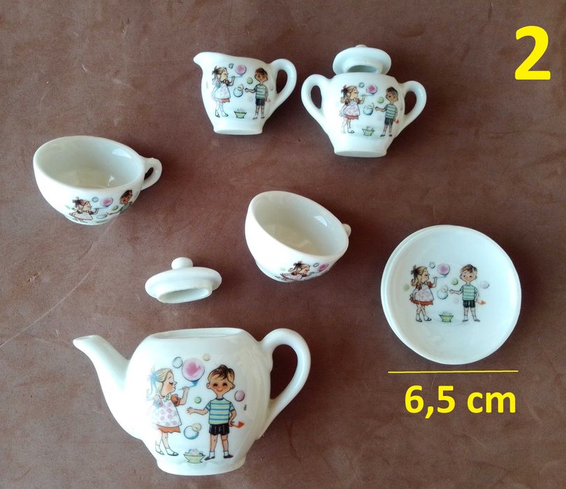 Serviços de chã / café em louça - miniatura