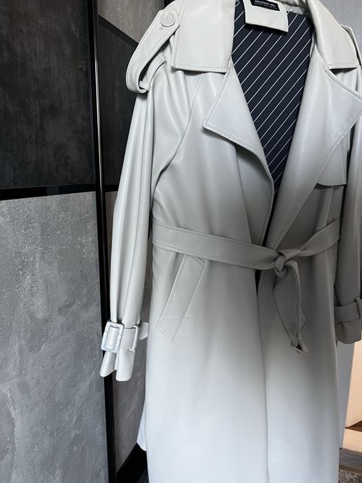 Стильний тренч із екошкіри, розмір S