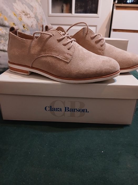 Jasne półbuty Clara Barson rozmiar 38
