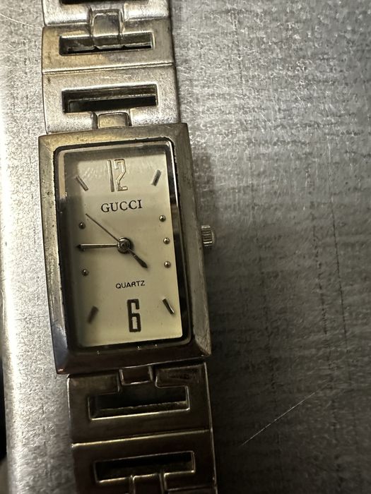 Вінтажний жіночий годинник із нержавіючоі сталі  Gucci,