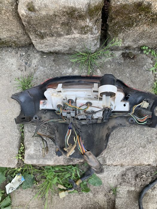 Продам пластик і пердній тормоз