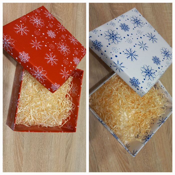 Подарункова коробка новорічна в ассортименті