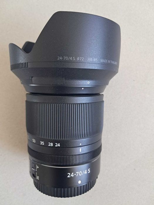 Nikkor 24-70 f4 pod Nikon Z