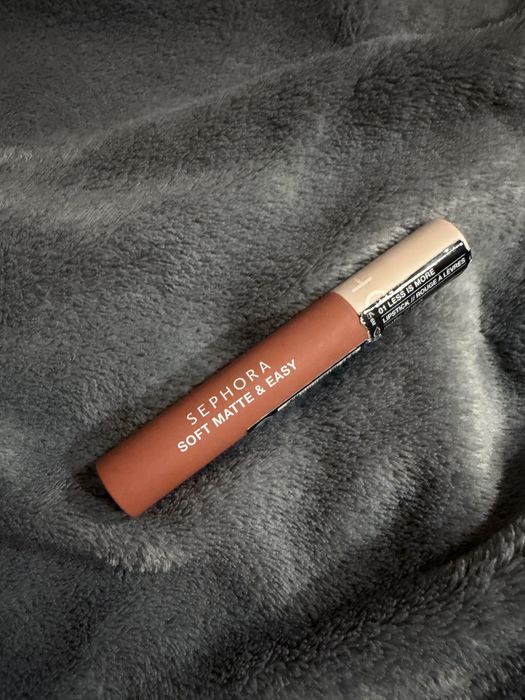 Sephora Soft Matte Easy 01 Less is more