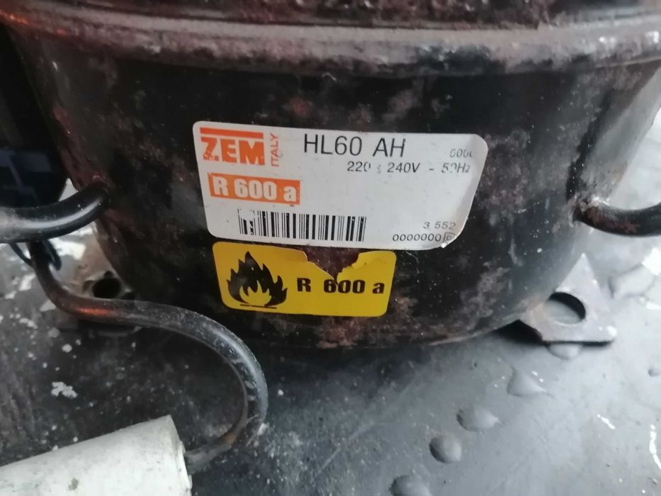 Компресор холодильника.