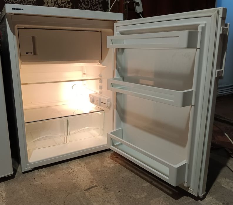 Холодильник Б/В двокамерний