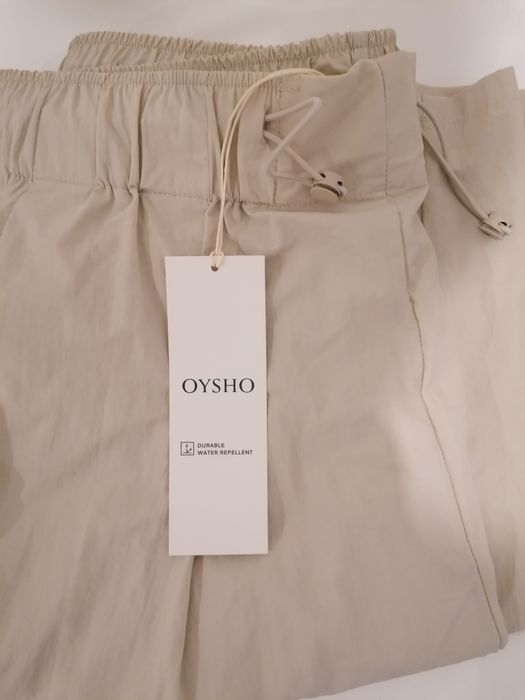 Calça larga OYSHO M Repelente Al água