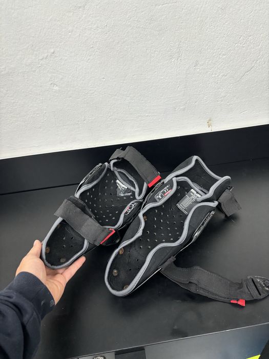 Joelheiras Alpinestars SX1