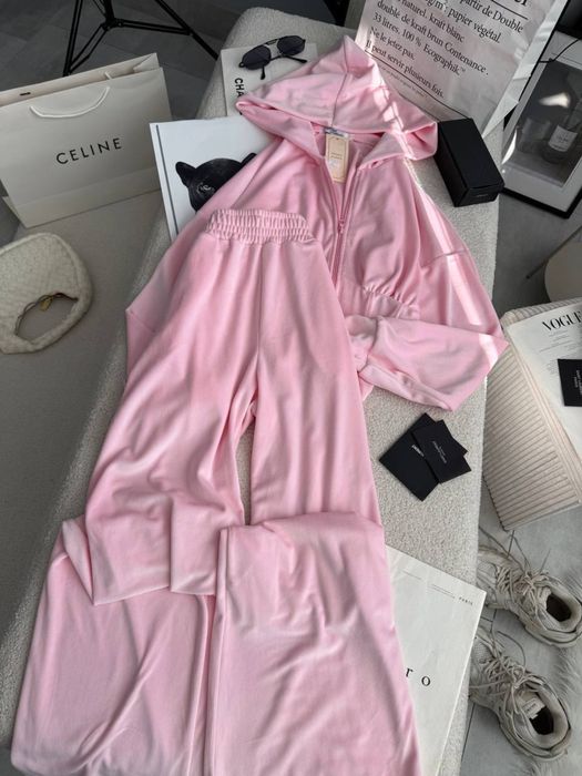 Жіночий костюм/ женский костюм