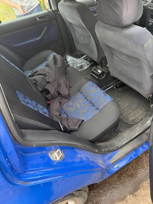 Продається Golf 4 2000 року