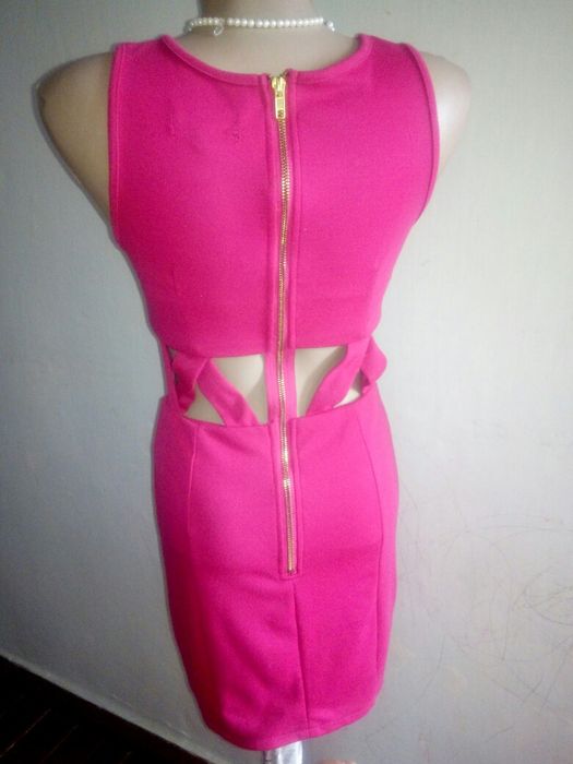 Продам нарядне плаття