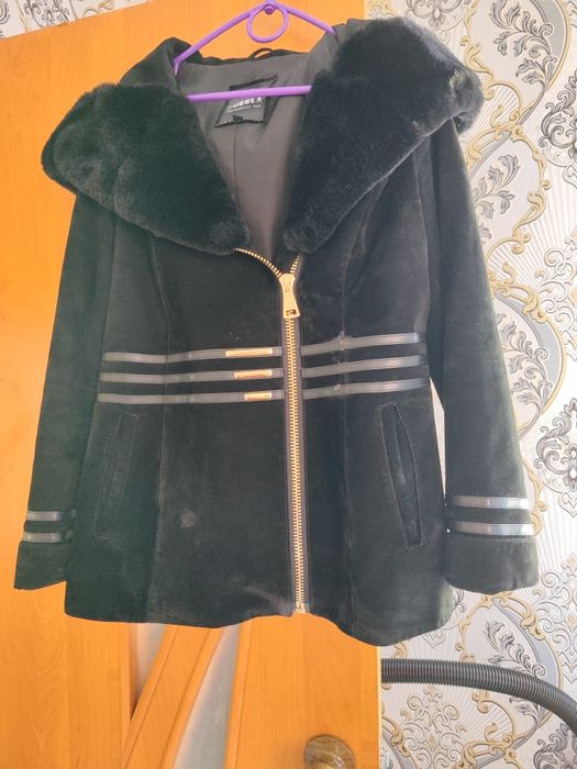 Куртка з натуральної замші