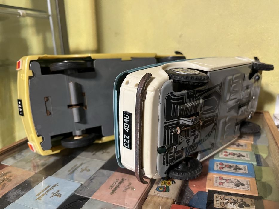 Fiat 126 CZZ Sinol zabawki prl