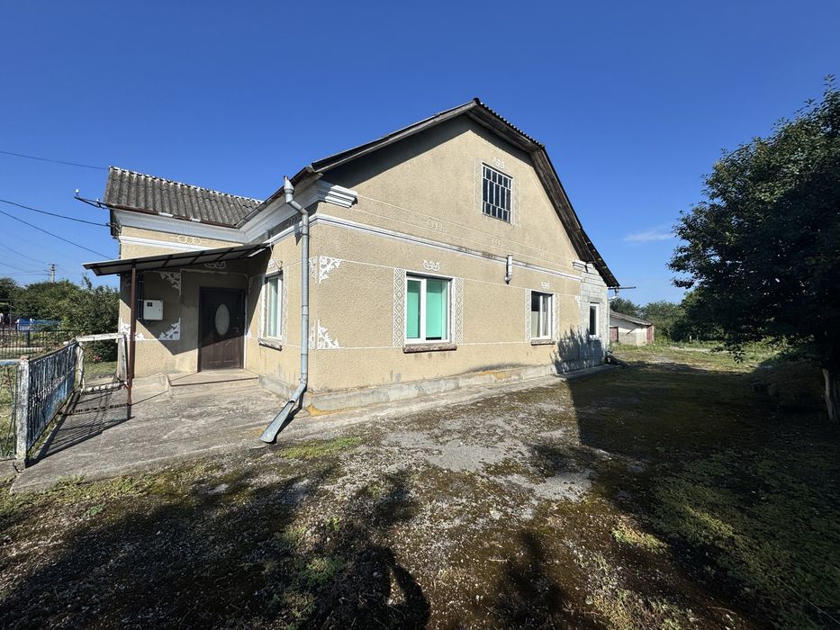 Продаж будинку в с. Дарахів