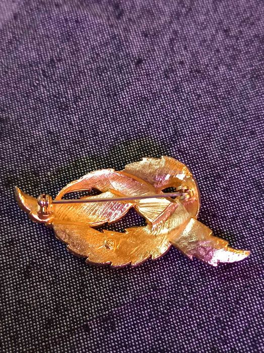 Joia/Broche Folha Samambaia Torcida - Ref.: B-45