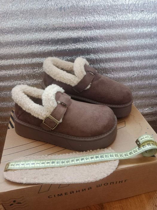 Теплі жіночі уггі шоколадного кольору, розмір 36