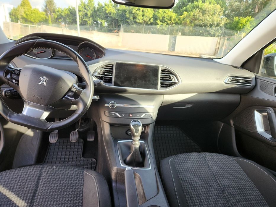 Vendo empresa TVDE + Peugeot 308 1.5 SW