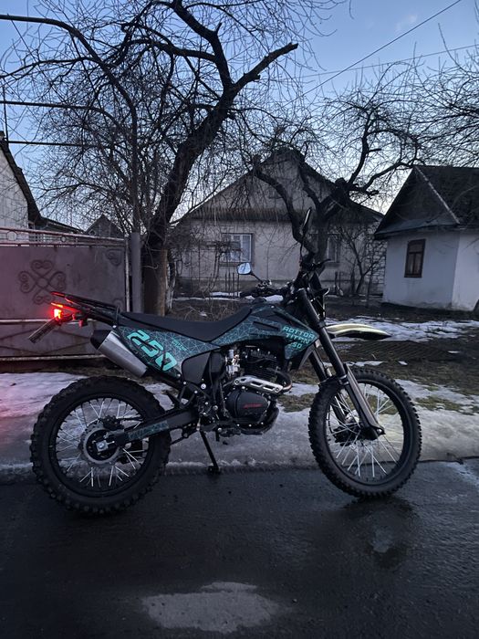 Мотоцикл Rottor Titan 250, 1300 пробіг