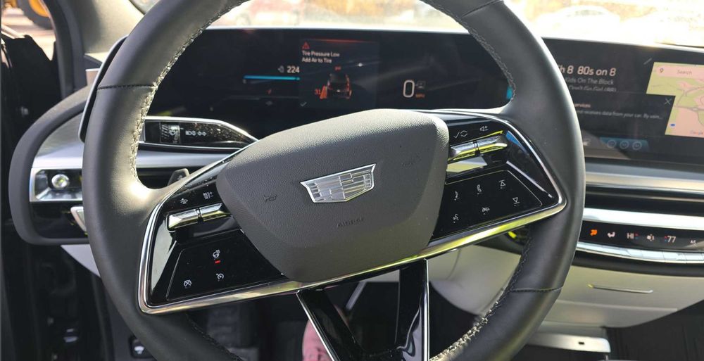 Продам Cadillac LYRIQ 2025 з ПДВ