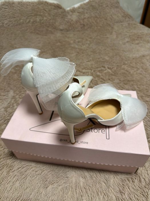 Туфлі білі Nikk Store з бантиками, розмір 38, нові