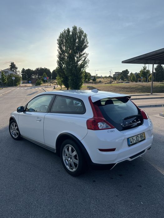 Volvo C30 1.6D Drive | 109cv | 145.648 km | Muito estimado