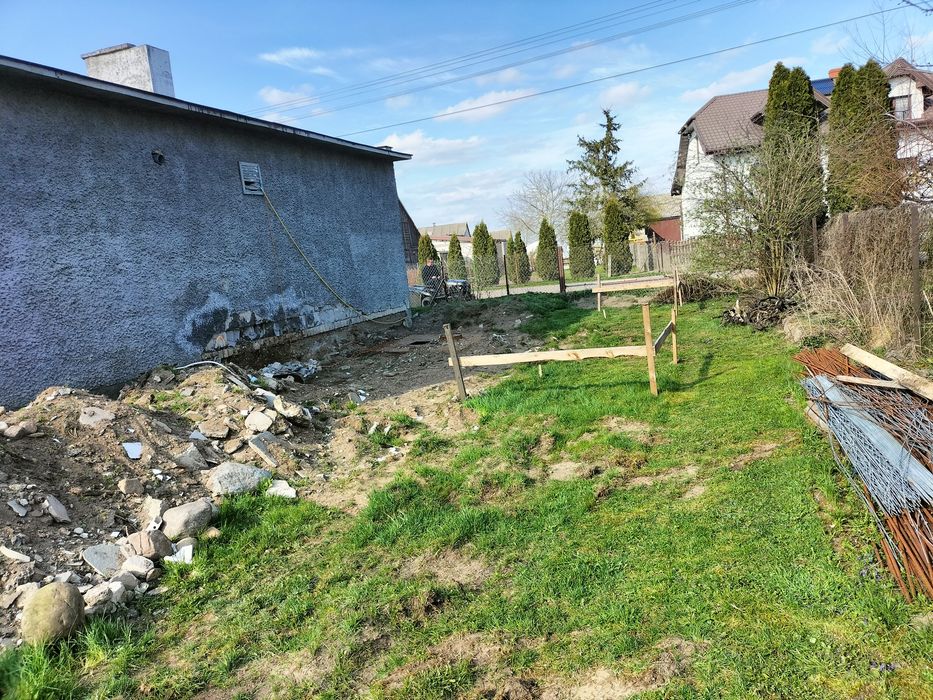 działka  z budynkiem i pozwoleniem na rozbudowe