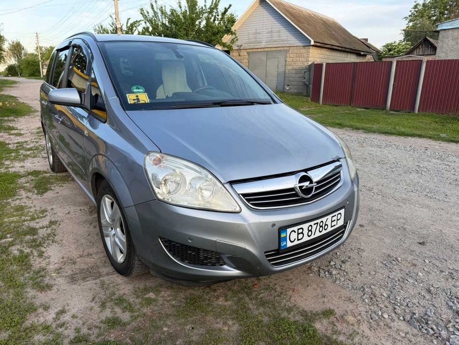 Продам авто opel zafira