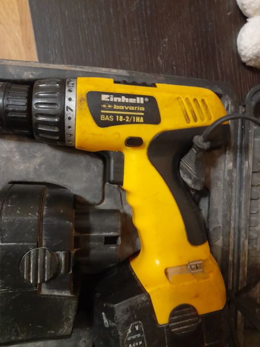 Шуруповерт аккумуляторный