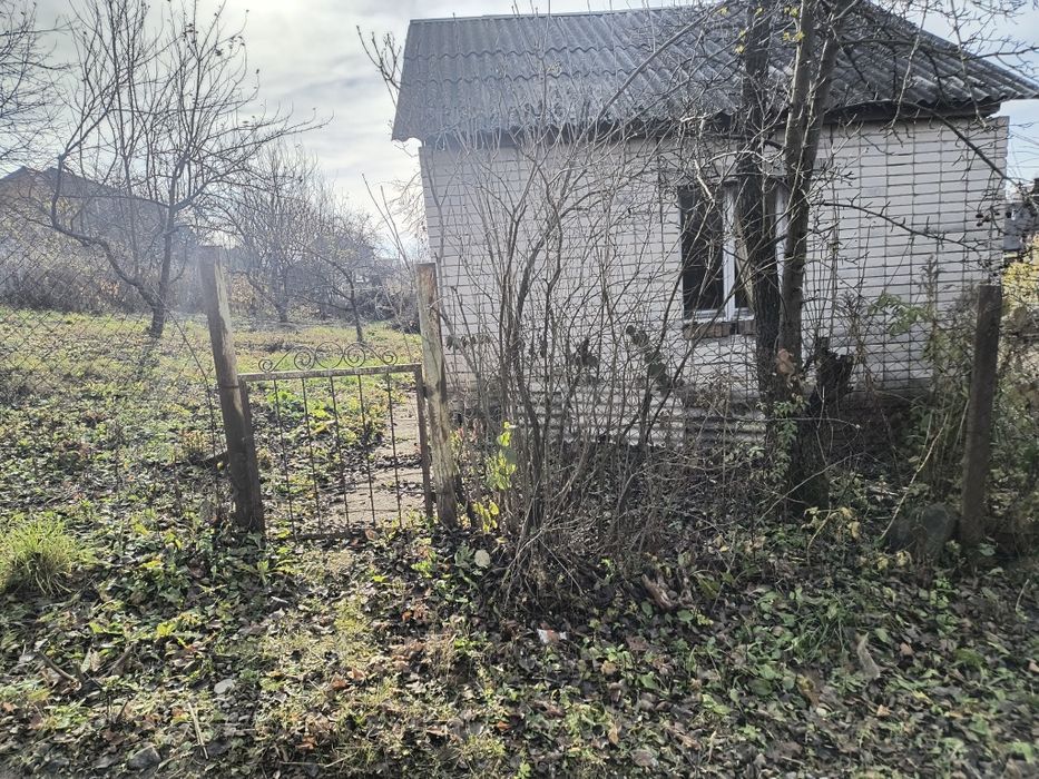 Дачний будинок у мікрорайоні Дубове