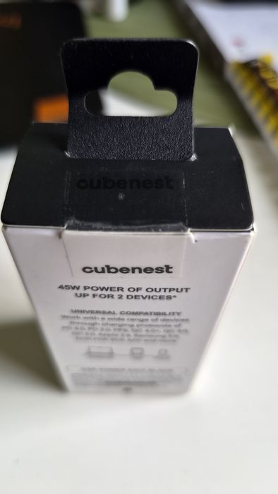Cubenest ładowarka samochodowa