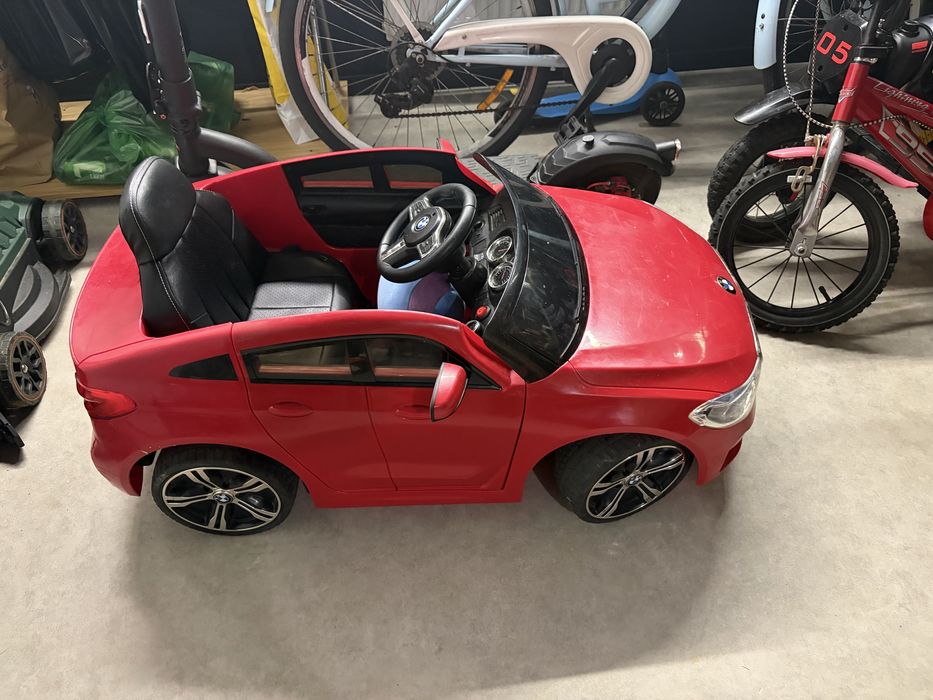 Autko elektryczne bmw z pilotem