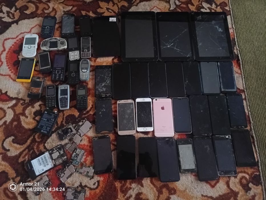 Продам одним лотом ціна договірна