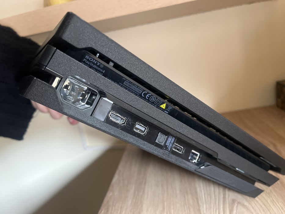 playstation 4 com comando